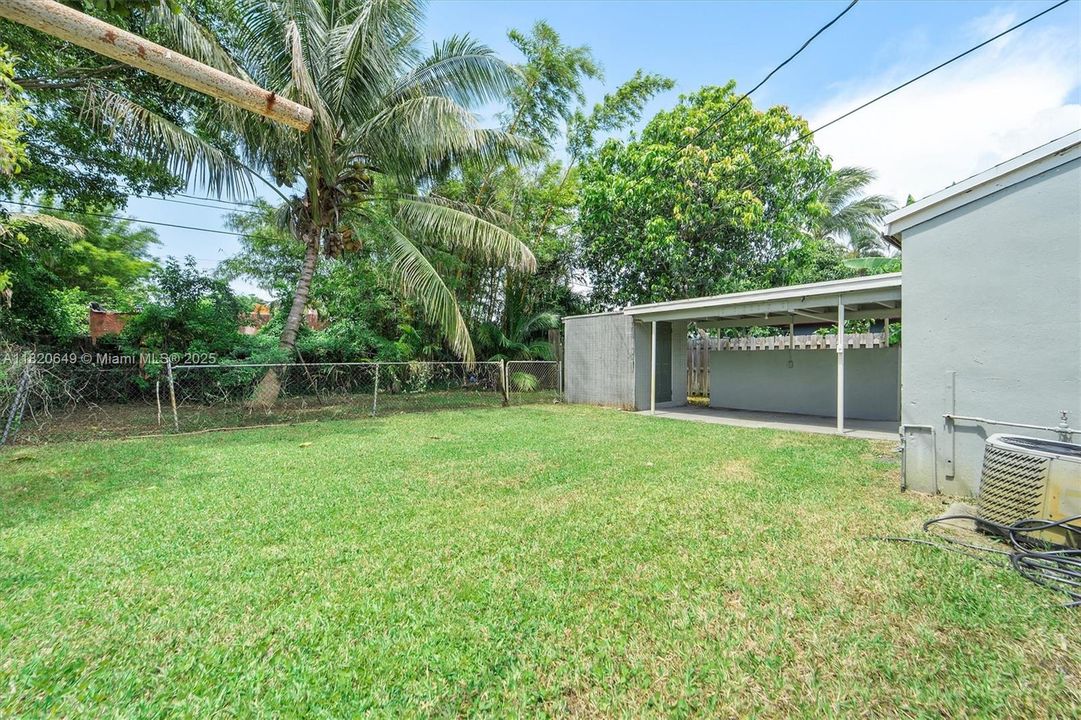 Vendido Recientemente: $306,000 (2 camas, 1 baños, 750 Pies cuadrados)