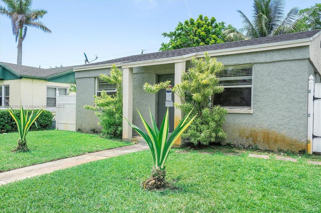 Vendido Recientemente: $306,000 (2 camas, 1 baños, 750 Pies cuadrados)