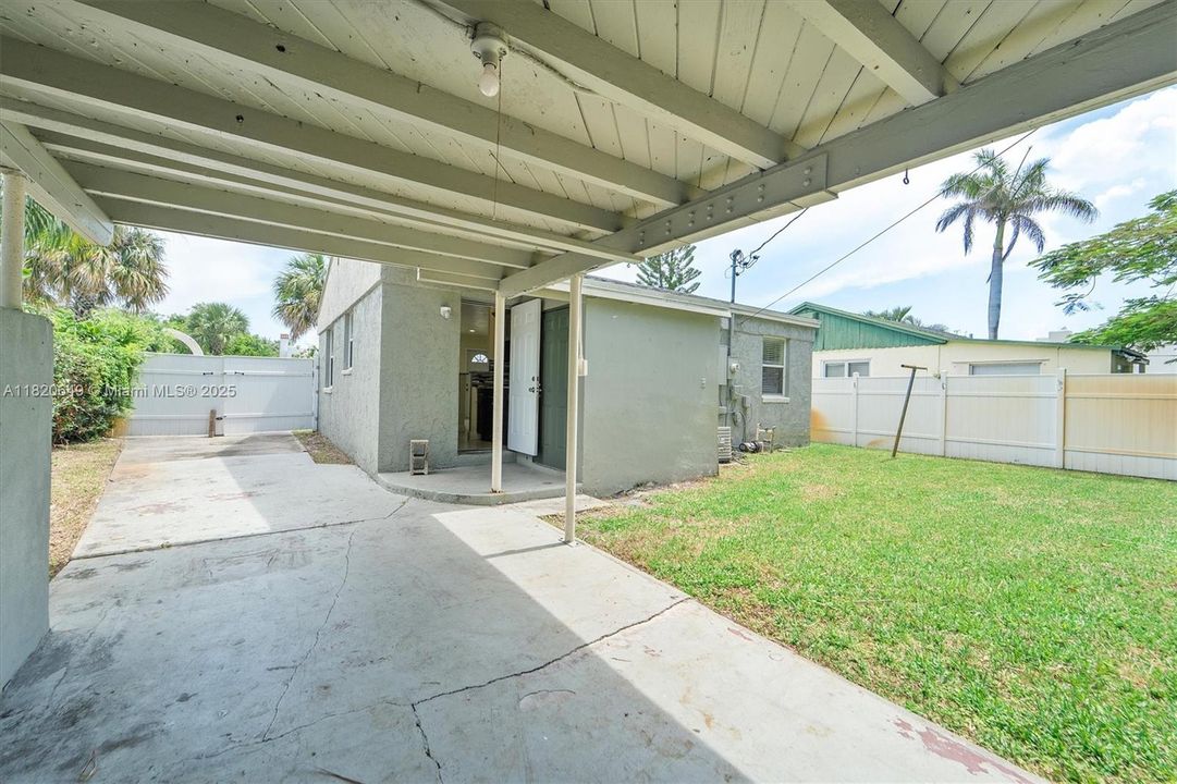 Vendido Recientemente: $306,000 (2 camas, 1 baños, 750 Pies cuadrados)