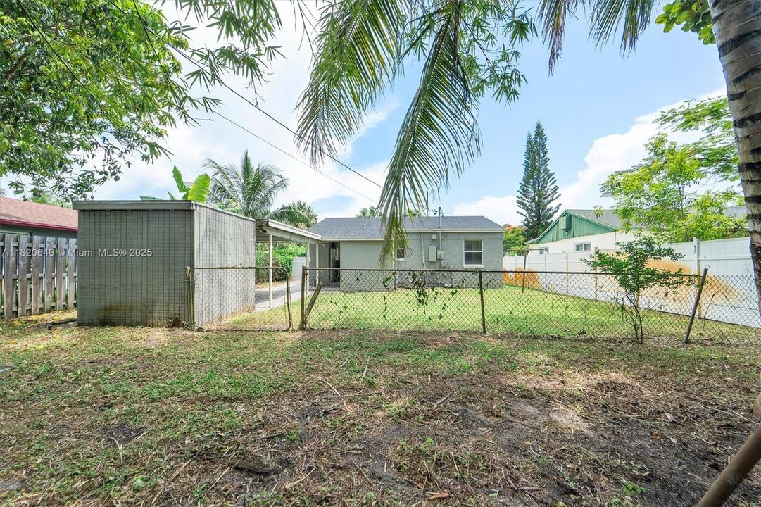 Vendido Recientemente: $306,000 (2 camas, 1 baños, 750 Pies cuadrados)