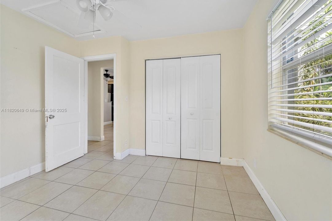 Vendido Recientemente: $306,000 (2 camas, 1 baños, 750 Pies cuadrados)