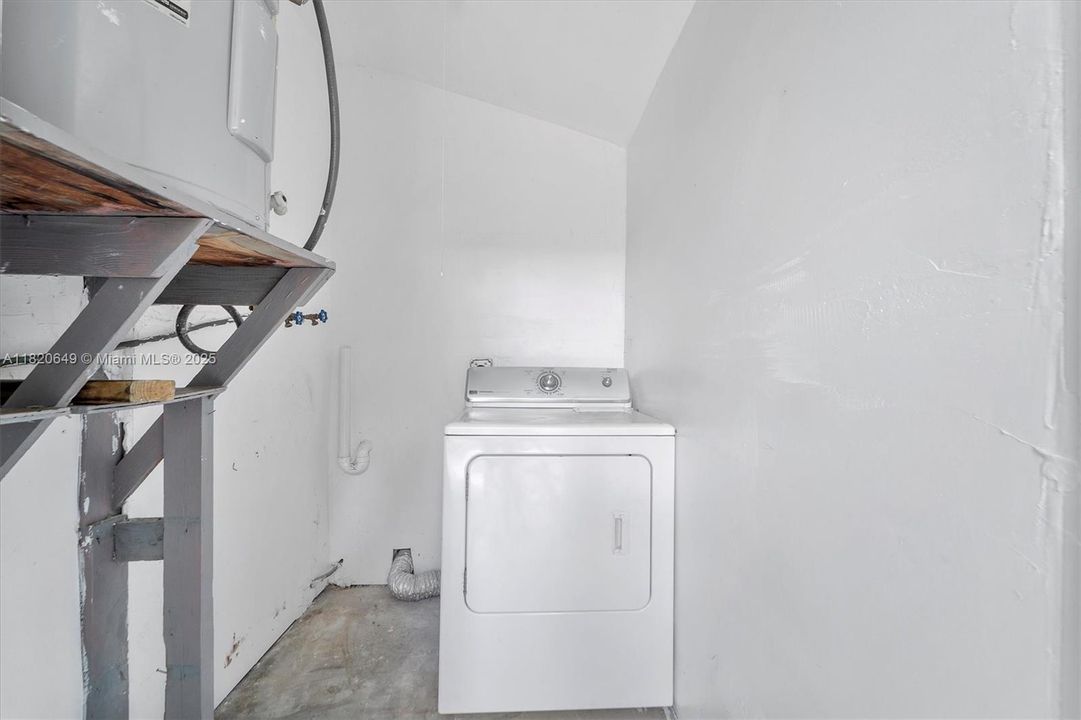 Vendido Recientemente: $306,000 (2 camas, 1 baños, 750 Pies cuadrados)