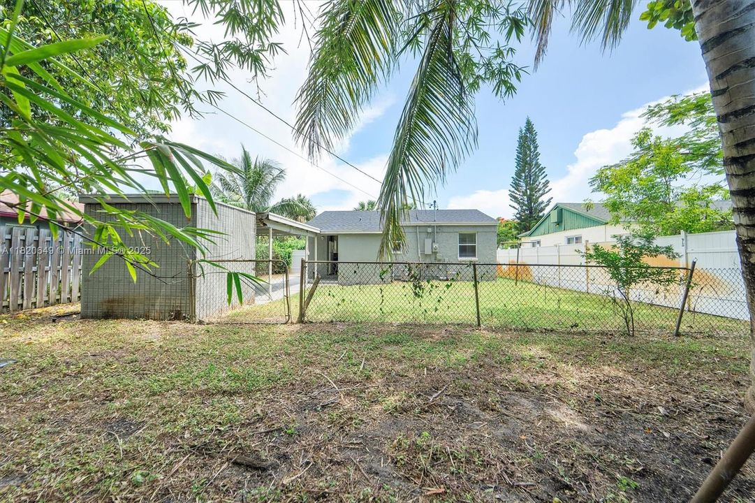 Vendido Recientemente: $306,000 (2 camas, 1 baños, 750 Pies cuadrados)