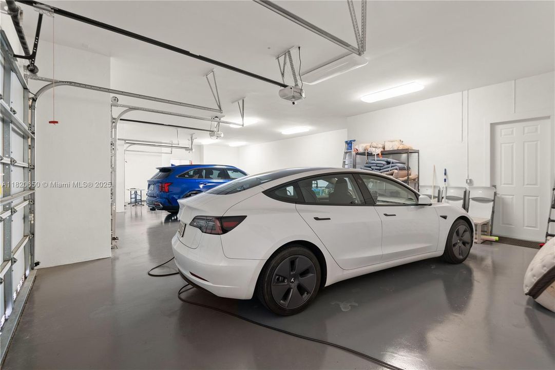 待售: $3,870,000 (7 贝兹, 6 浴室, 5828 平方英尺)