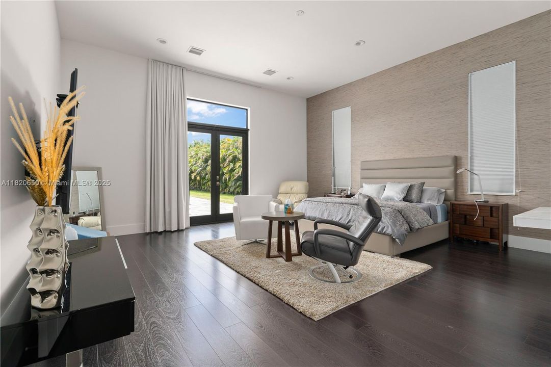 待售: $3,870,000 (7 贝兹, 6 浴室, 5828 平方英尺)