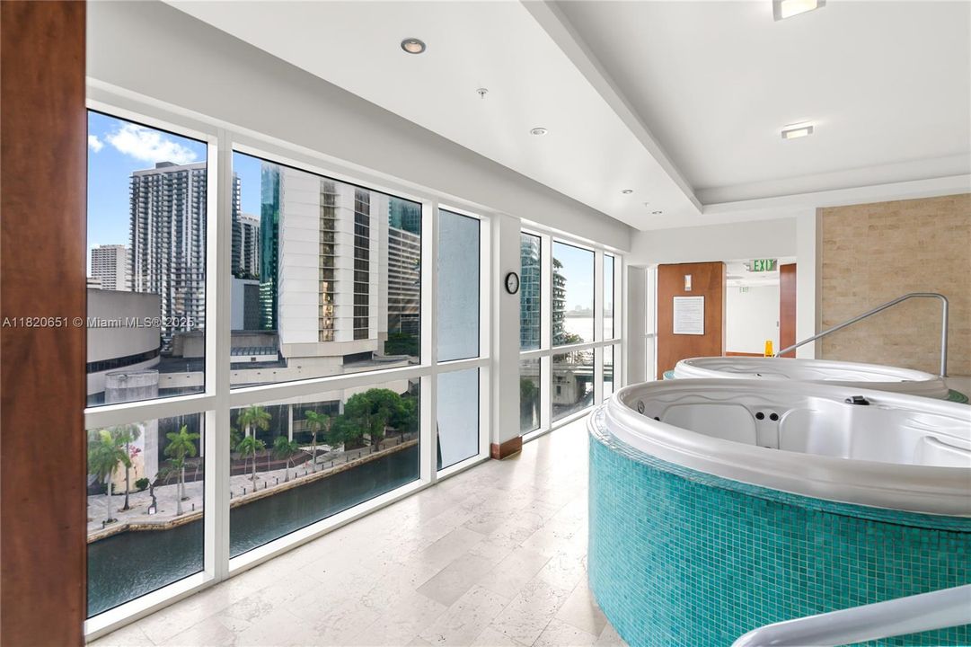 Недавно продано: $389,000 (1 спален, 1 ванн, 757 Квадратных фут)