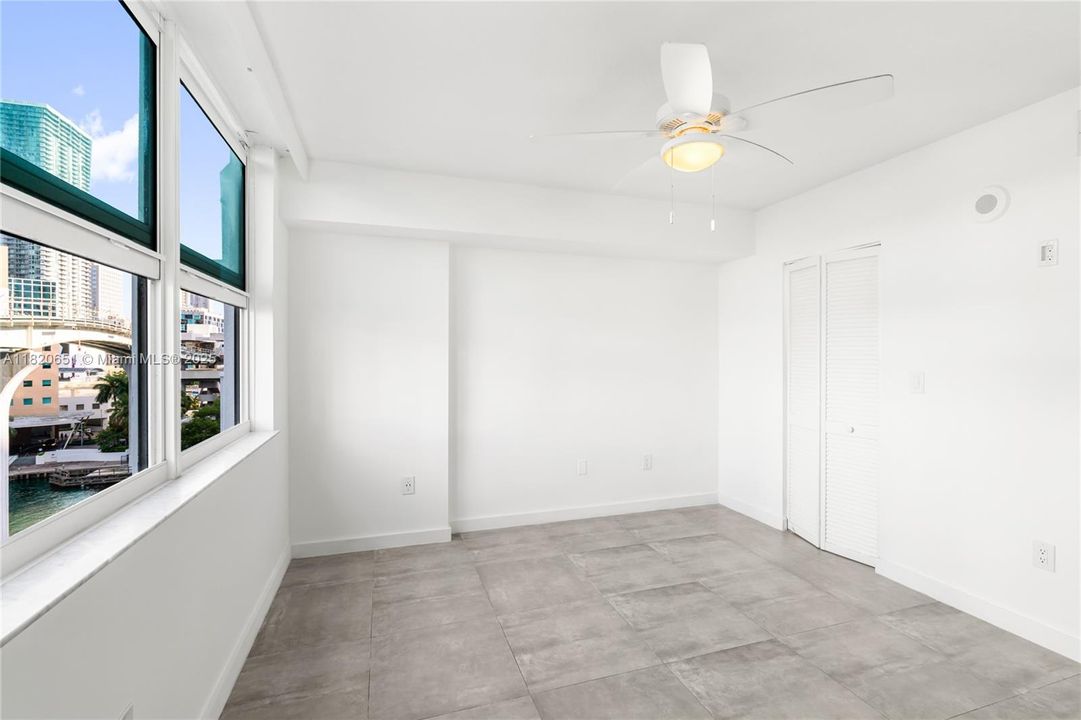 Недавно продано: $389,000 (1 спален, 1 ванн, 757 Квадратных фут)