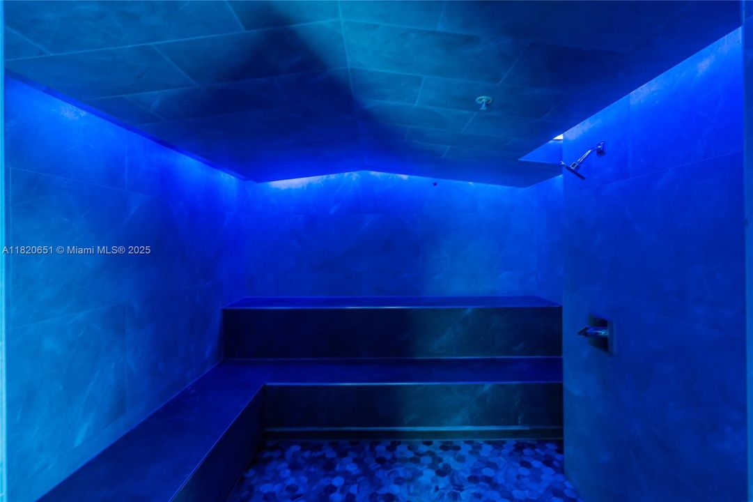 Недавно продано: $389,000 (1 спален, 1 ванн, 757 Квадратных фут)