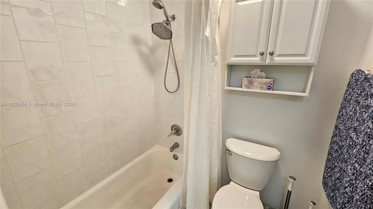 En Venta: $400,000 (1 camas, 1 baños, 700 Pies cuadrados)