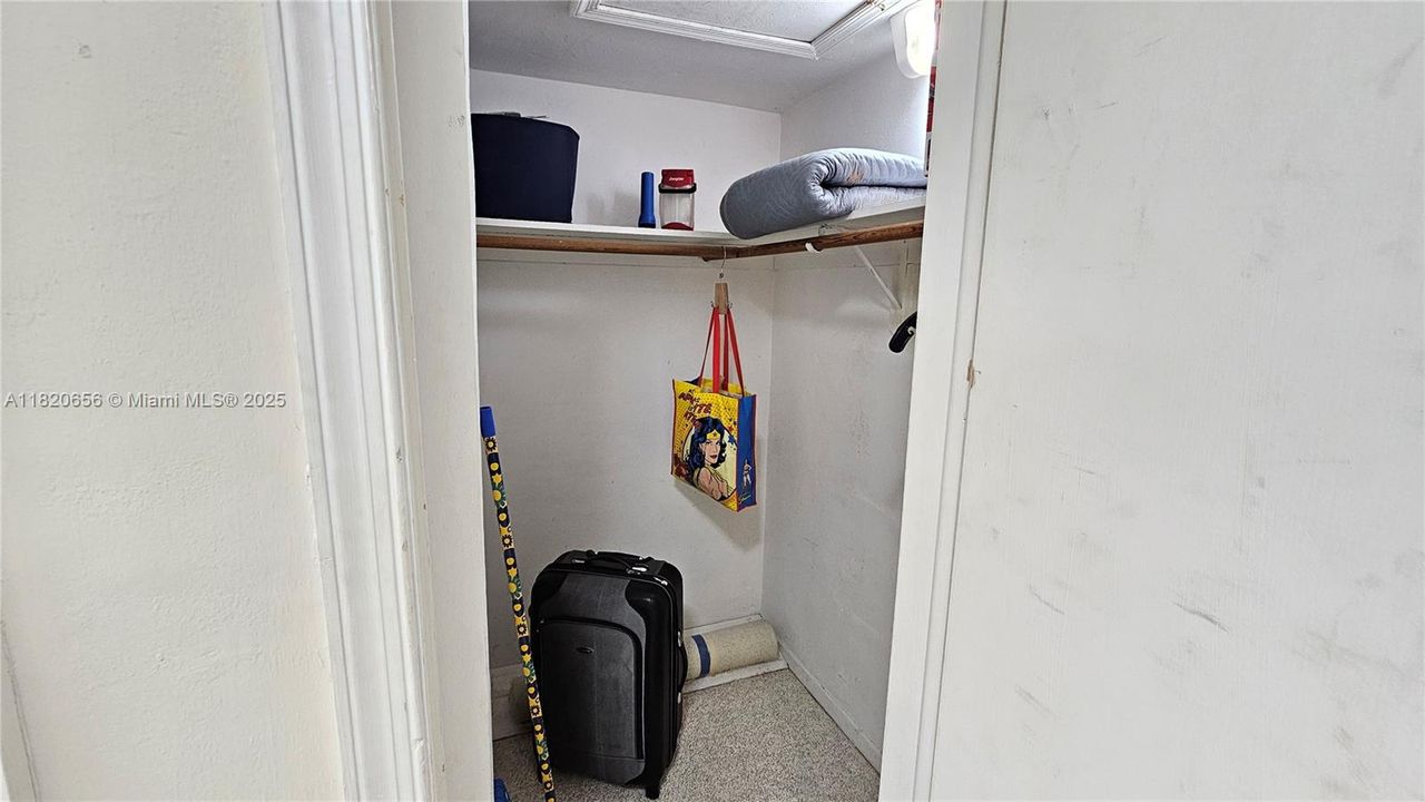 En Venta: $400,000 (1 camas, 1 baños, 700 Pies cuadrados)