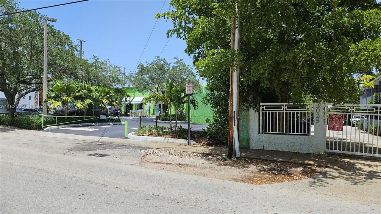 En Venta: $400,000 (1 camas, 1 baños, 700 Pies cuadrados)