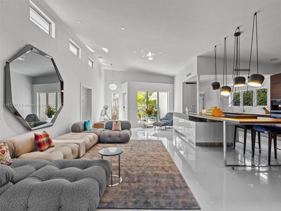 最近租的: $33,980 (4 贝兹, 3 浴室, 0 平方英尺)