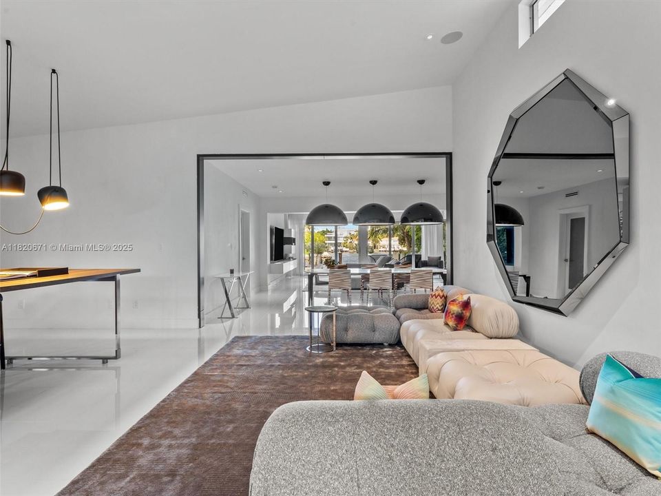 最近租的: $33,980 (4 贝兹, 3 浴室, 0 平方英尺)