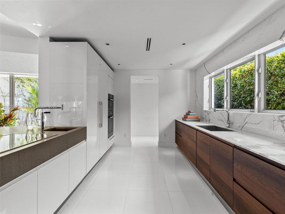 最近租的: $33,980 (4 贝兹, 3 浴室, 0 平方英尺)