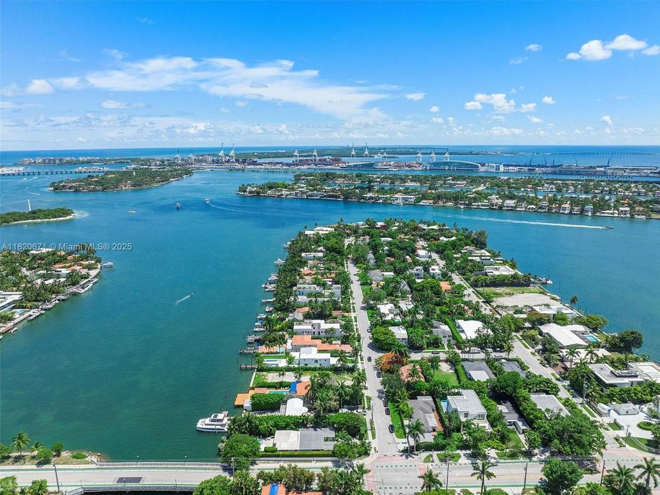 最近租的: $33,980 (4 贝兹, 3 浴室, 0 平方英尺)