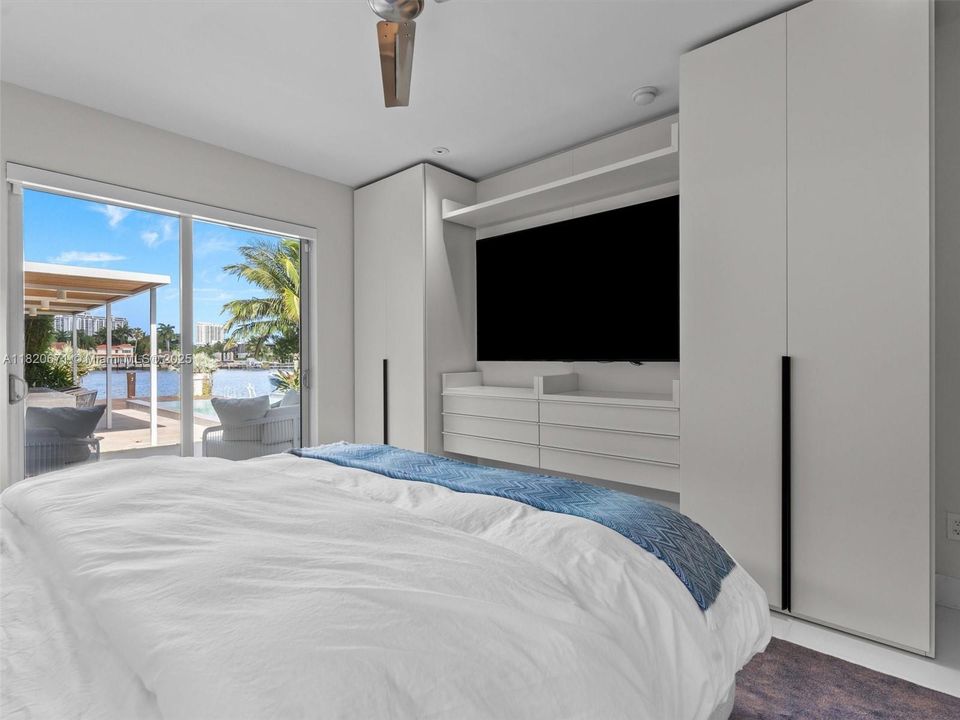 最近租的: $33,980 (4 贝兹, 3 浴室, 0 平方英尺)