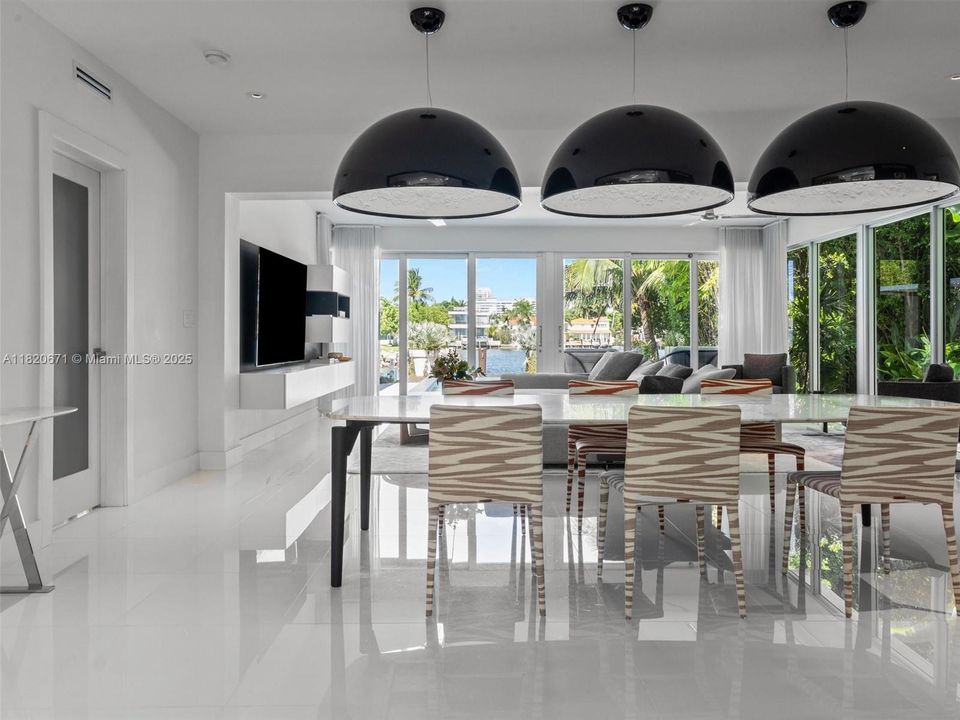 最近租的: $33,980 (4 贝兹, 3 浴室, 0 平方英尺)