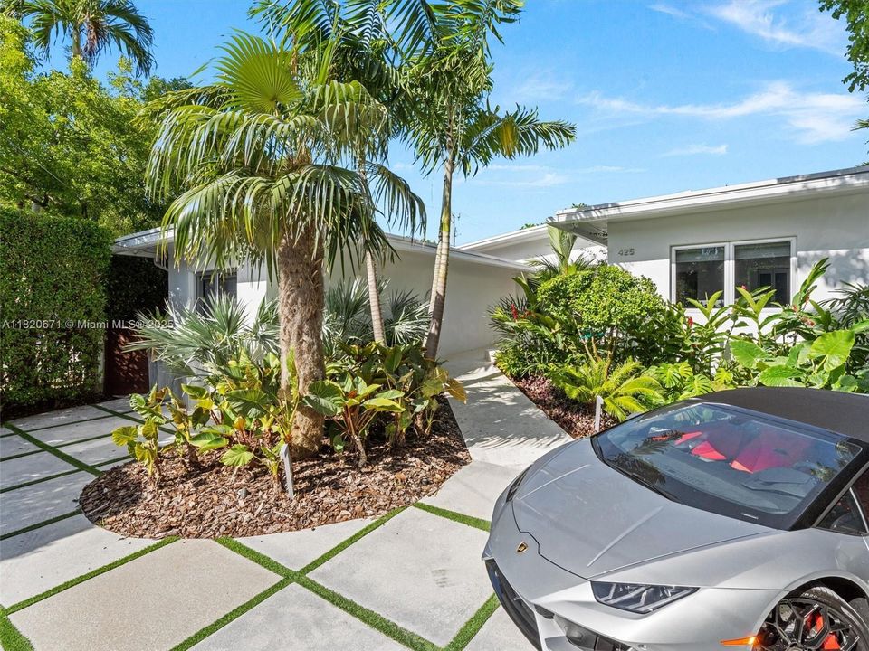 最近租的: $33,980 (4 贝兹, 3 浴室, 0 平方英尺)