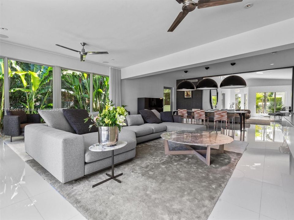 最近租的: $33,980 (4 贝兹, 3 浴室, 0 平方英尺)