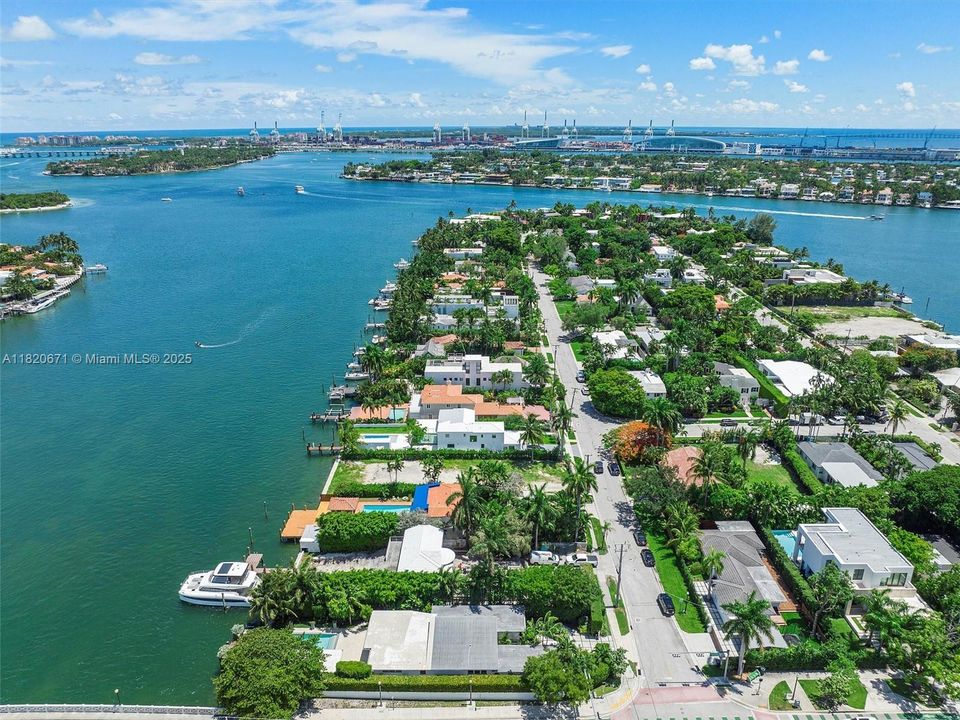 最近租的: $33,980 (4 贝兹, 3 浴室, 0 平方英尺)