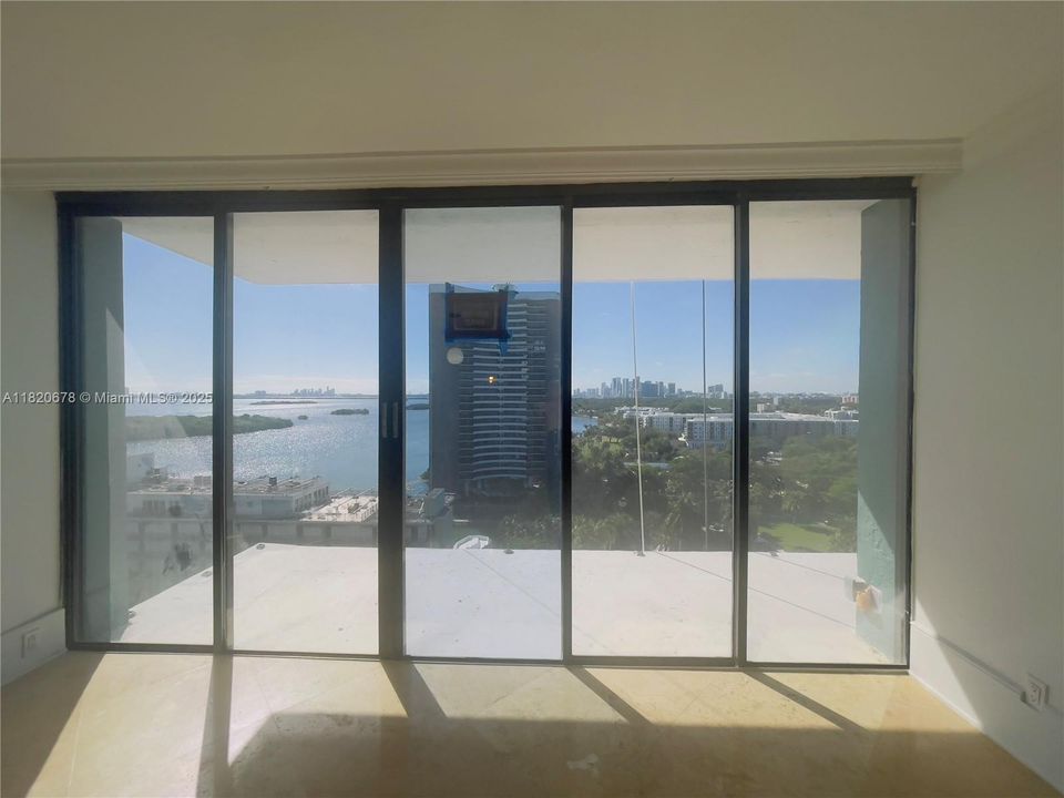 For Sale: $495,000 (2 beds, 2 baths, 1229 Square Feet)