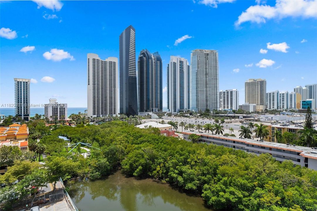 待售: $805,000 (3 贝兹, 2 浴室, 1525 平方英尺)