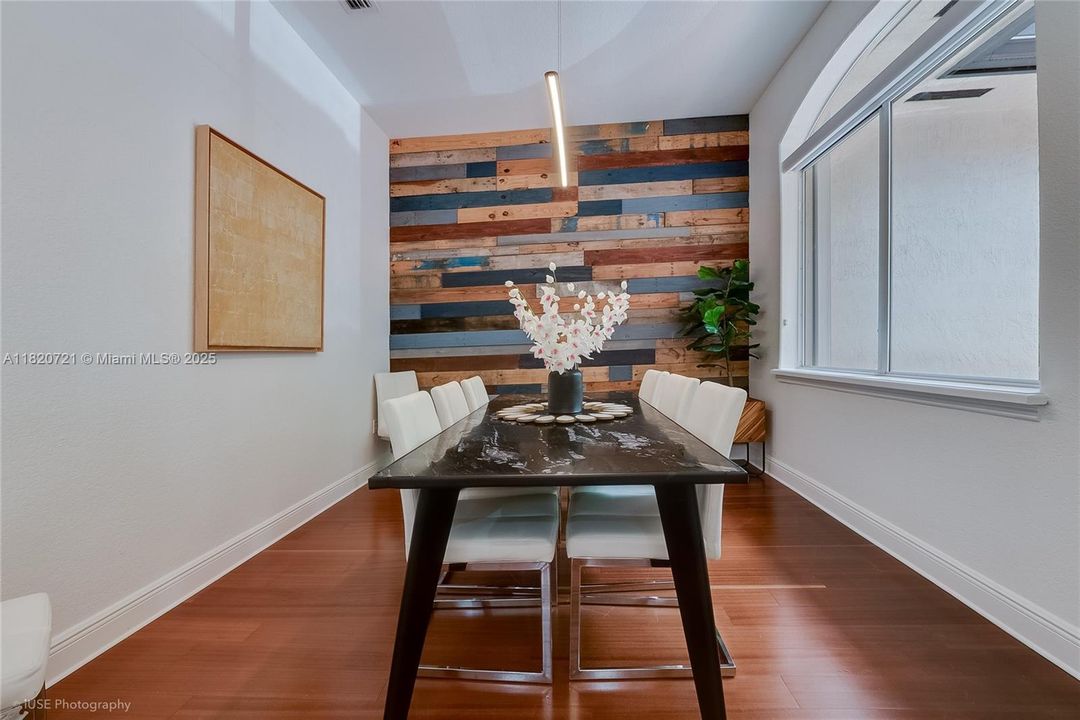 Active With Contract: $1,199,000 (4 beds, 3 baths, 2467 Square Feet)