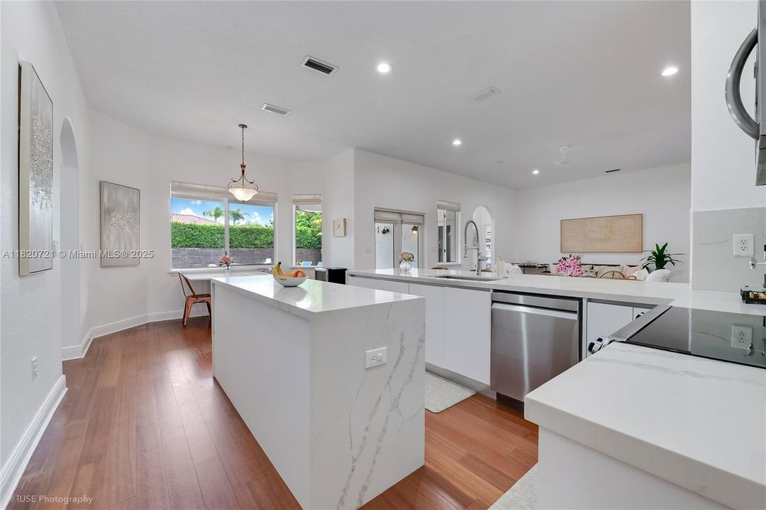 Active With Contract: $1,199,000 (4 beds, 3 baths, 2467 Square Feet)