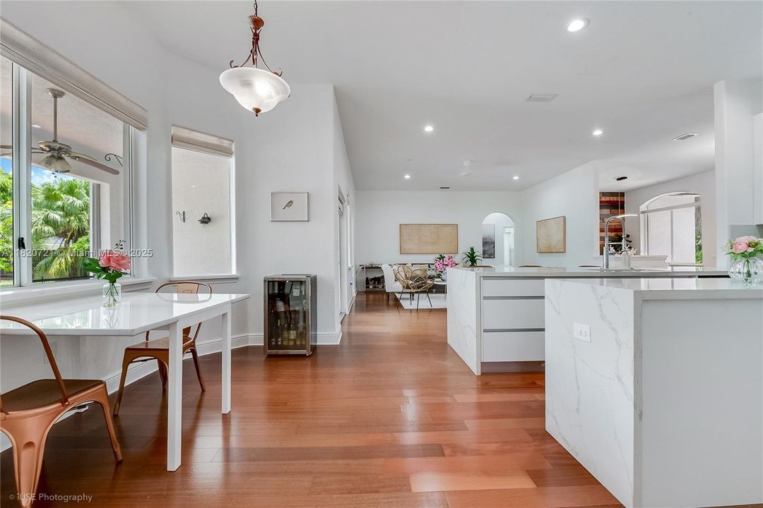 Active With Contract: $1,199,000 (4 beds, 3 baths, 2467 Square Feet)