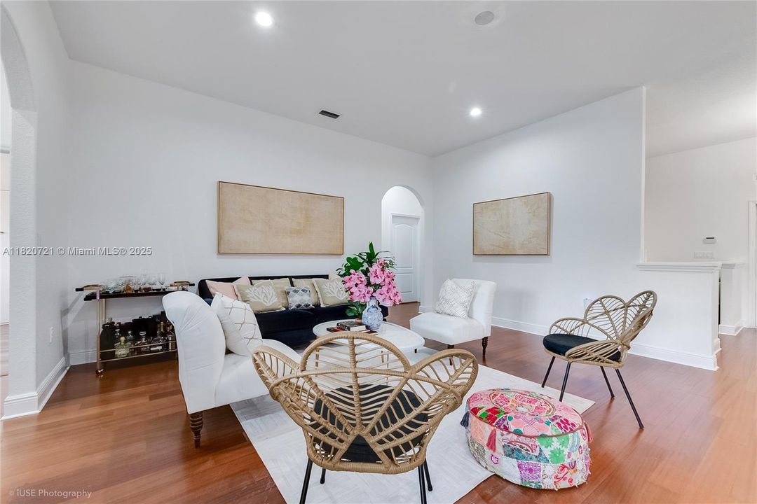 Active With Contract: $1,199,000 (4 beds, 3 baths, 2467 Square Feet)