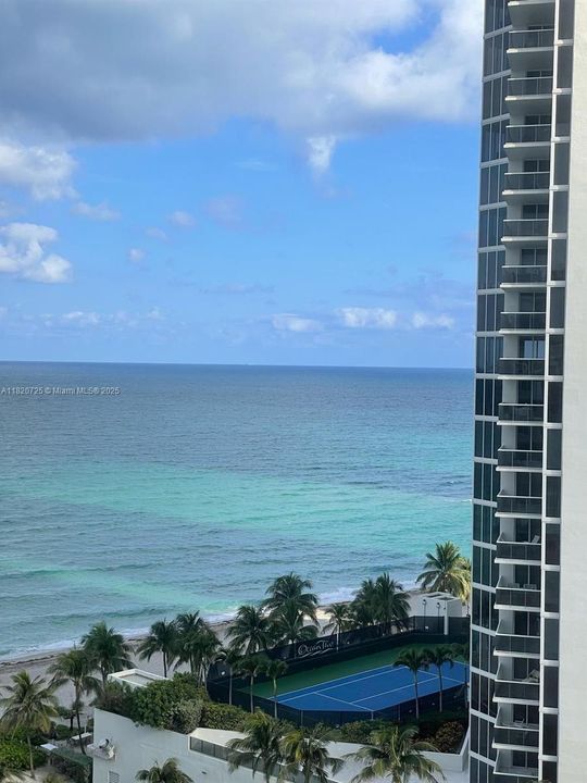 最近售出: $95,000 (0 贝兹, 1 浴室, 360 平方英尺)