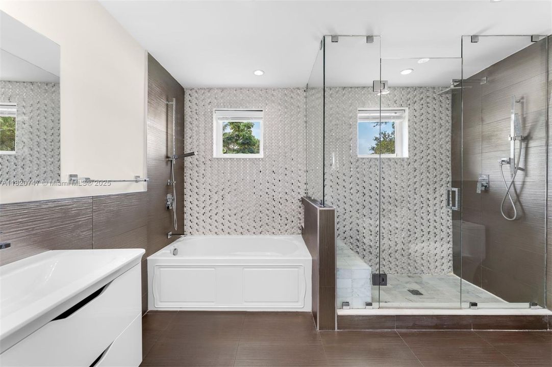 For Sale: $1,795,000 (4 beds, 3 baths, 1900 Square Feet)