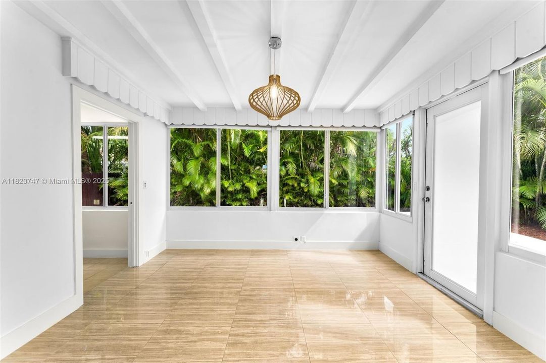 For Sale: $1,795,000 (4 beds, 3 baths, 1900 Square Feet)