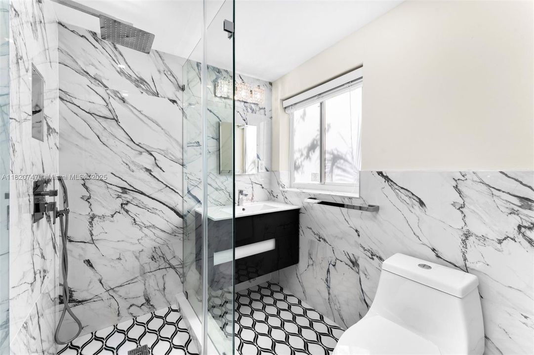For Sale: $1,795,000 (4 beds, 3 baths, 1900 Square Feet)