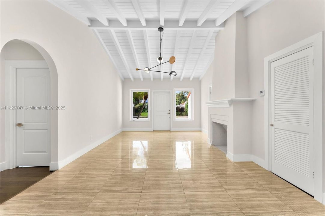 For Sale: $1,795,000 (4 beds, 3 baths, 1900 Square Feet)