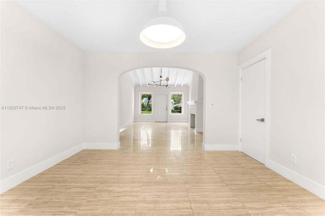 For Sale: $1,795,000 (4 beds, 3 baths, 1900 Square Feet)