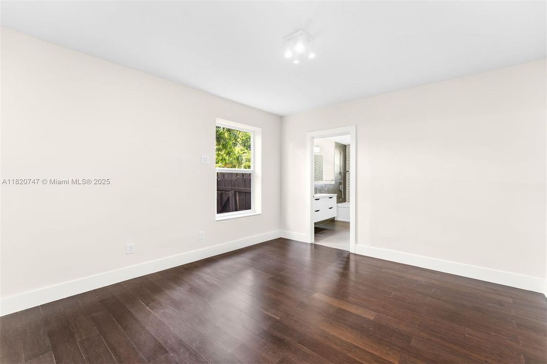 For Sale: $1,795,000 (4 beds, 3 baths, 1900 Square Feet)