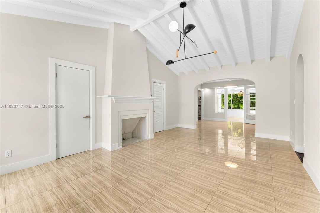 For Sale: $1,795,000 (4 beds, 3 baths, 1900 Square Feet)