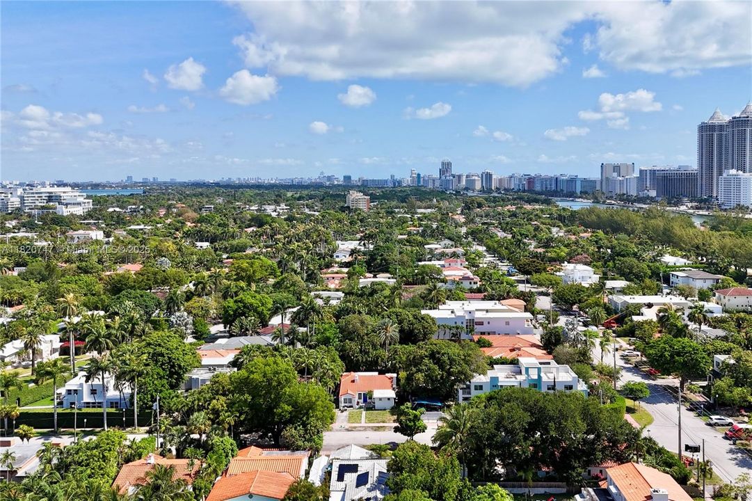 For Sale: $1,795,000 (4 beds, 3 baths, 1900 Square Feet)