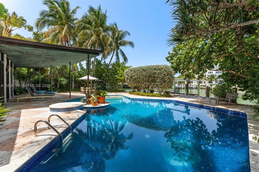 For Sale: $7,950,000 (3 beds, 3 baths, 3421 Square Feet)