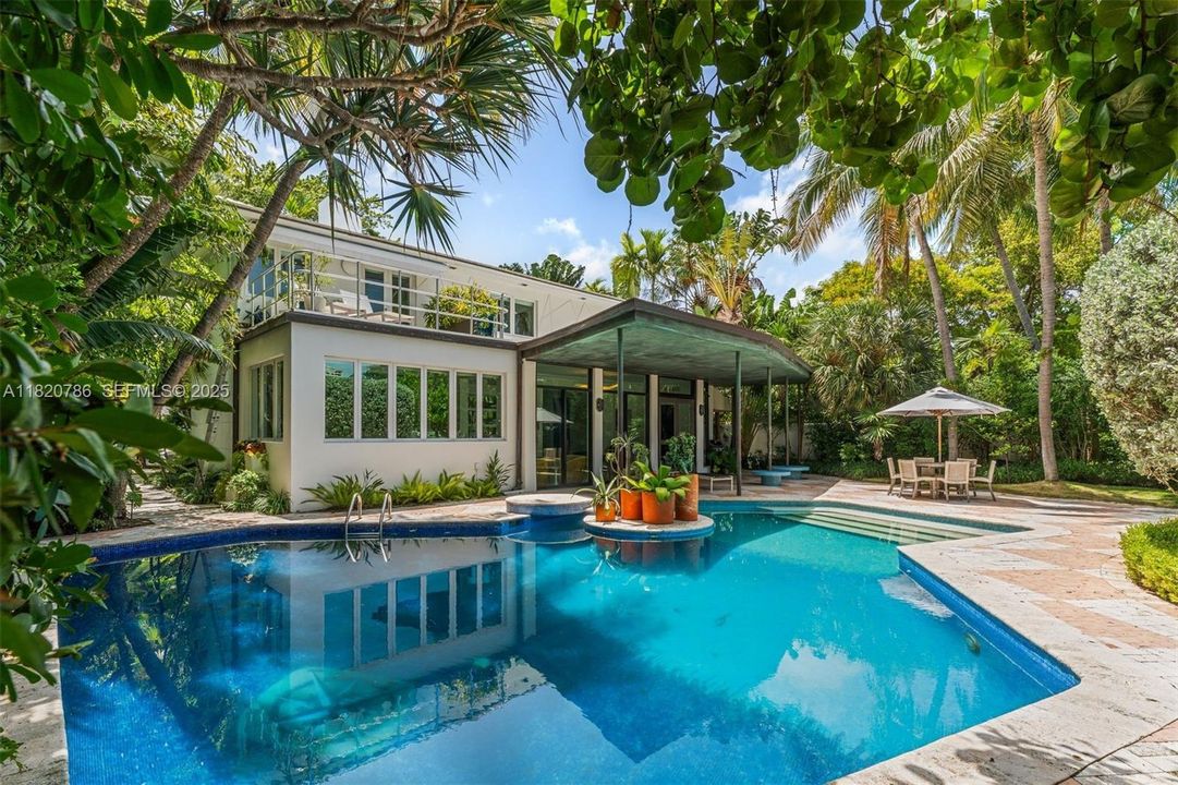 For Sale: $7,950,000 (3 beds, 3 baths, 3421 Square Feet)