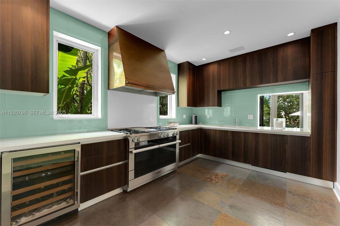 For Sale: $7,950,000 (3 beds, 3 baths, 3421 Square Feet)