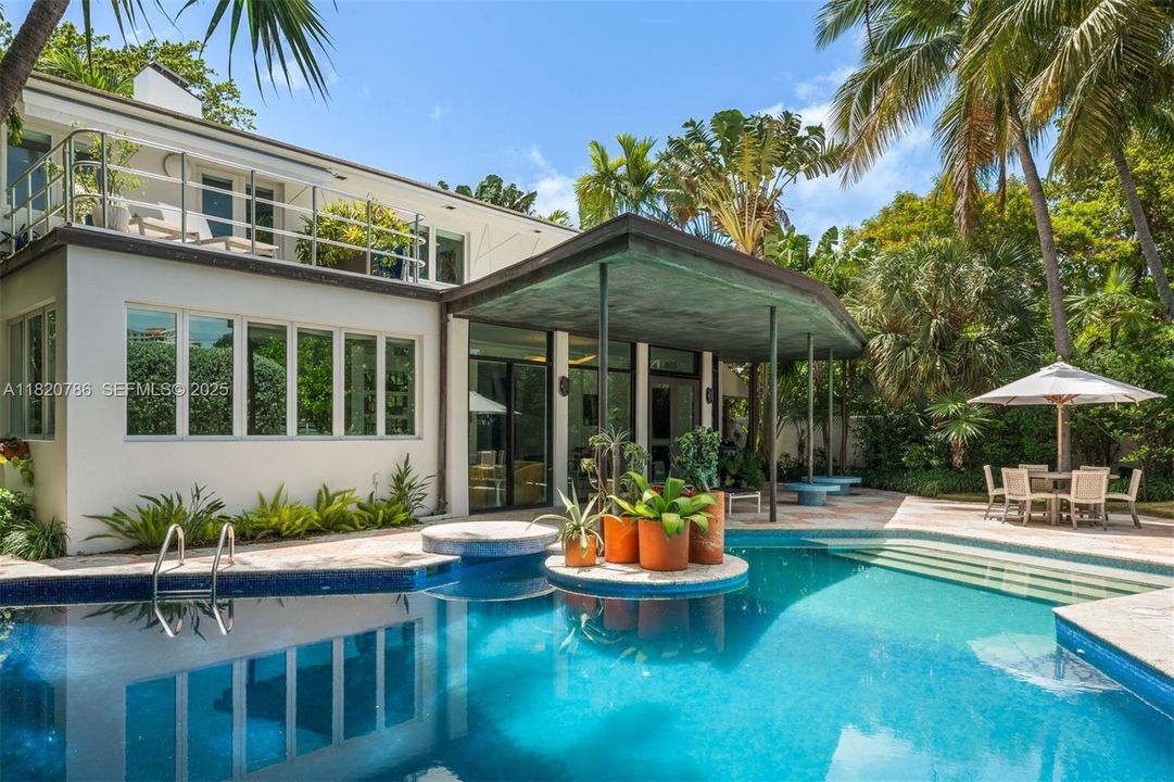 For Sale: $7,950,000 (3 beds, 3 baths, 3421 Square Feet)