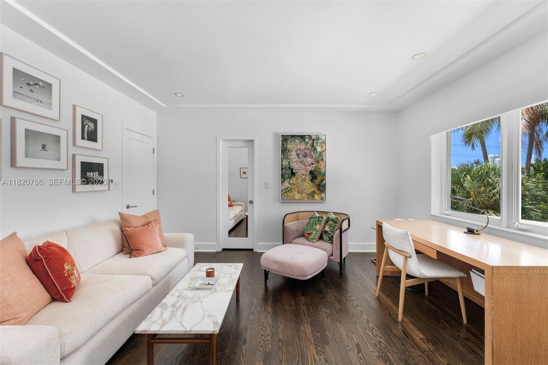 For Sale: $7,950,000 (3 beds, 3 baths, 3421 Square Feet)