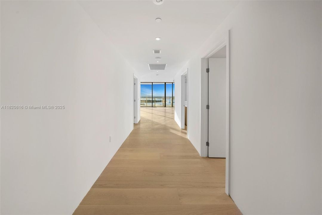 En Venta: $7,300,000 (2 camas, 2 baños, 2615 Pies cuadrados)