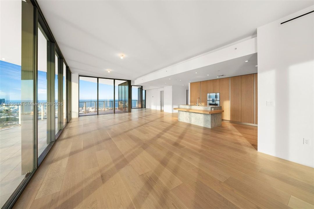 En Venta: $7,300,000 (2 camas, 2 baños, 2615 Pies cuadrados)