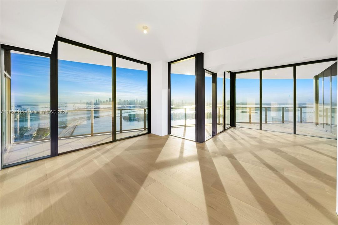 En Venta: $7,300,000 (2 camas, 2 baños, 2615 Pies cuadrados)