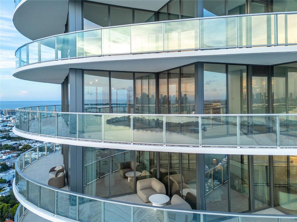 En Venta: $7,300,000 (2 camas, 2 baños, 2615 Pies cuadrados)