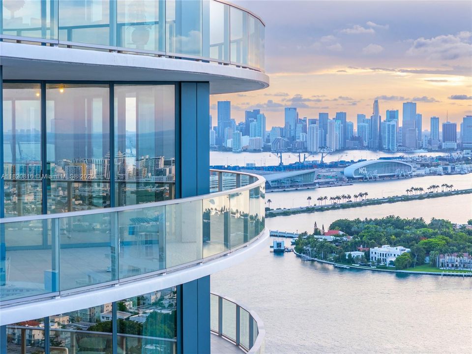 En Venta: $7,300,000 (2 camas, 2 baños, 2615 Pies cuadrados)