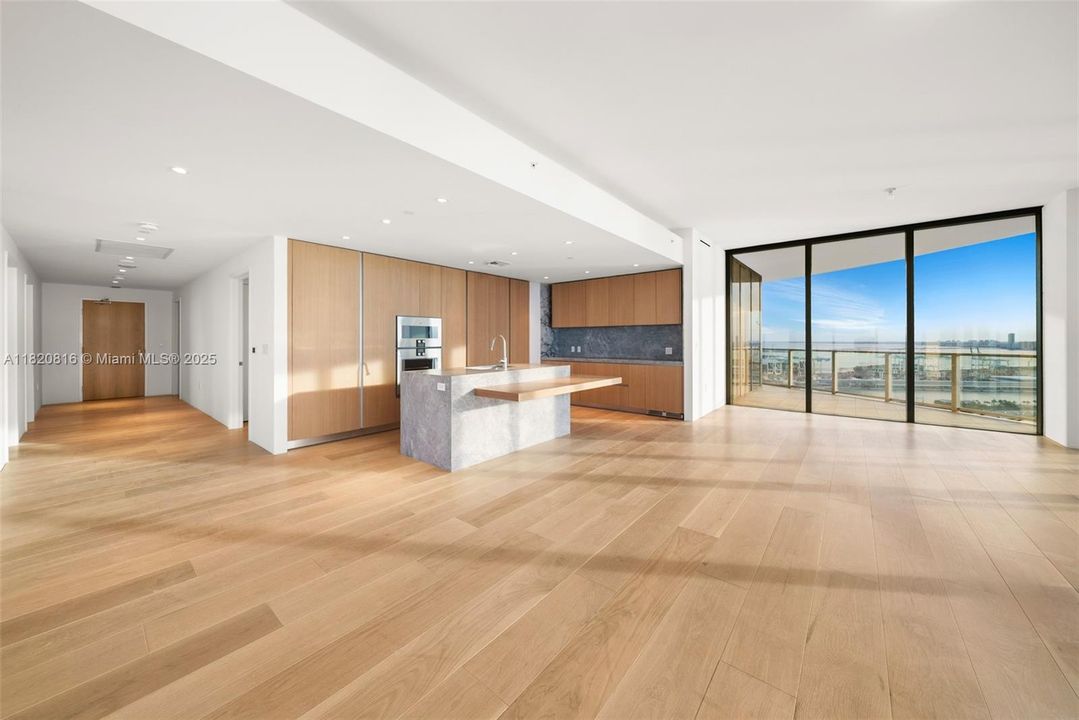 En Venta: $7,300,000 (2 camas, 2 baños, 2615 Pies cuadrados)